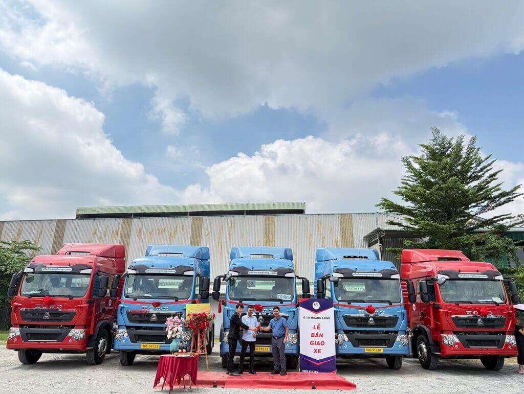 z6670859120171 79971291fab5be5c4f03c5756e571c3d 2048x1542 Lễ bàn giao xe