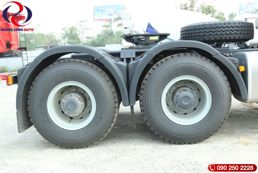XE ĐẦU KÉO SHACMAN H3000S 6X4 WEICHAI 460HP 10 XE ĐẦU KÉO SHACMAN H3000S 6X4 WEICHAI 460HP 10