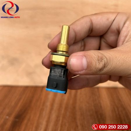 Cảm biến nhiệt độ nước làm mát (2) Cảm biến nhiệt độ nước làm mát (2)