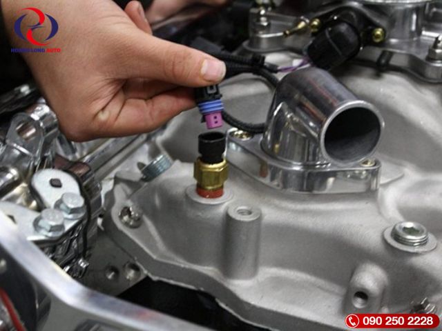 Cảm biến nhiệt độ nước làm mát động cơ Weichai (4) Cảm biến nhiệt độ nước làm mát động cơ Weichai (4)