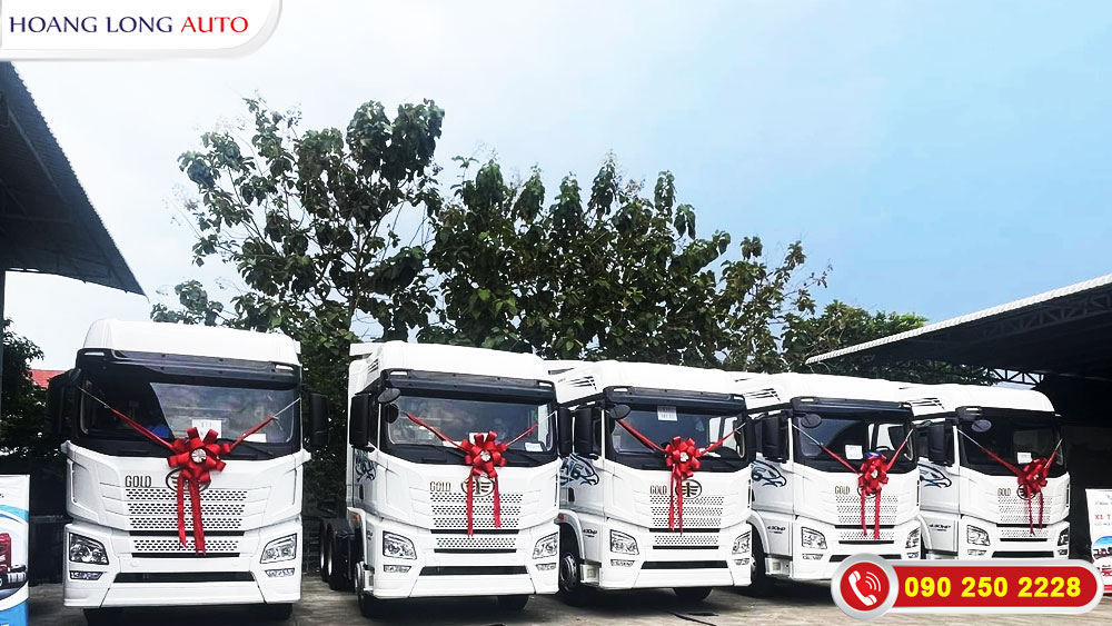 Dàn xe đầu kéo Faw chuẩn bị bàn giao cho khách với giá ưu đãi lớn Dàn xe đầu kéo Faw chuẩn bị bàn giao cho khách với giá ưu đãi lớn