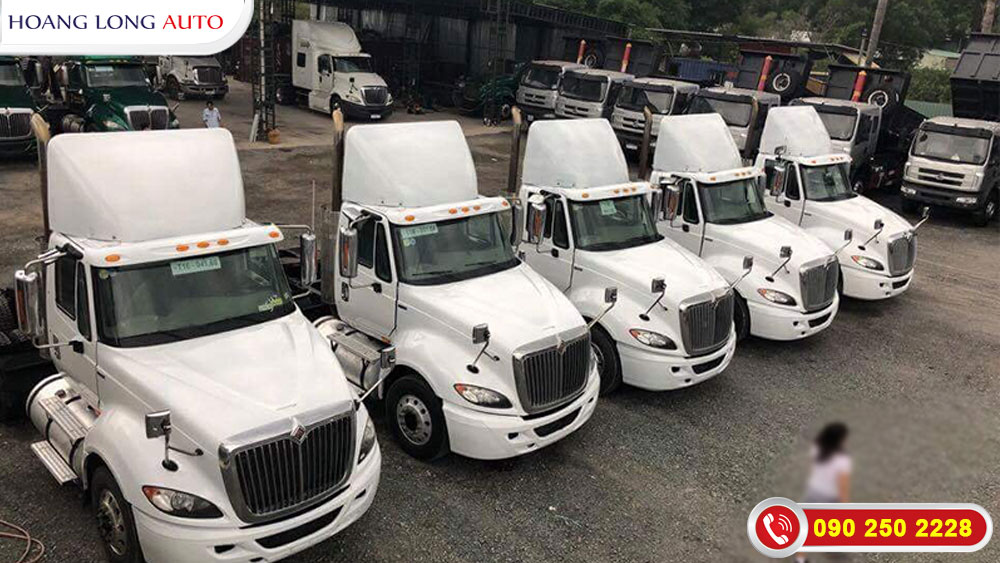 Dàn xe đầu kéo Mỹ cũ tại Showroom