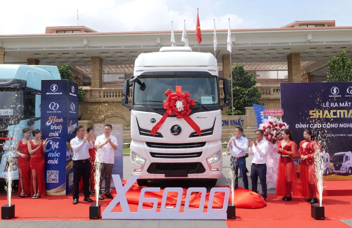 Xe đầu kéo Shacman X6000 ra mắt chính thức