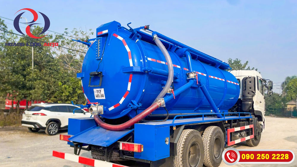 Mặt sau xe hút chất thải Dongfeng