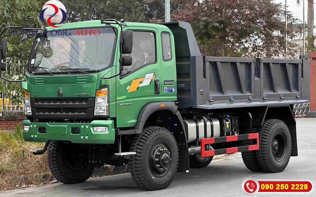 Xe ben Howo đang đậu tại showroom