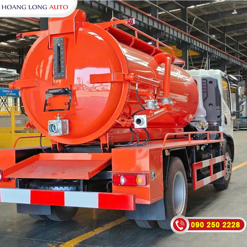 Xe hút bể phốt Dongfeng mới xuất xưởng đã về tại showroom Hoàng Long Auto