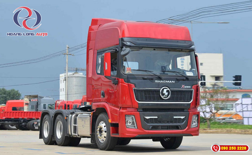 Xe đầu kéo Shacman X5000 phiên bản 440HP tại showroom