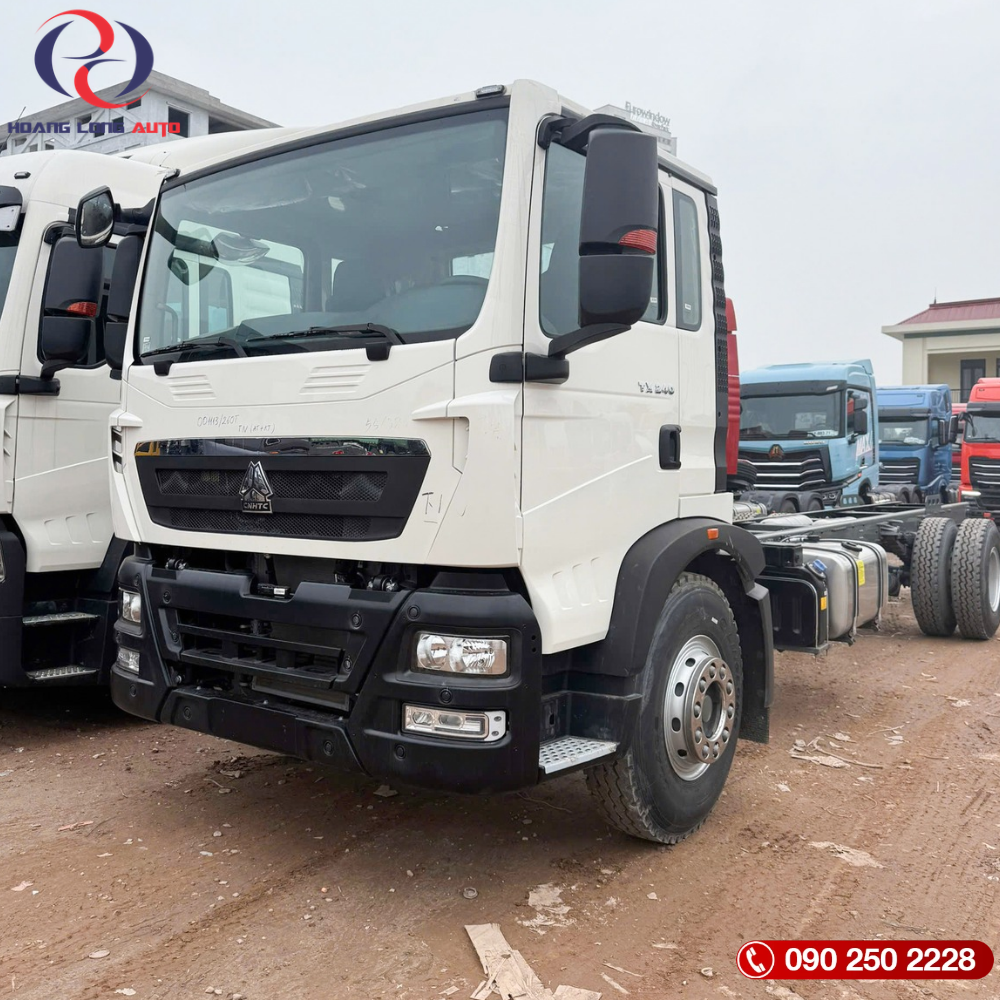 Xe tải thùng HOWO 2 chân.